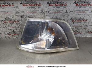 O158011 Gebruikte richtingaanwijzer links Volvo V40