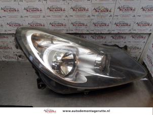 O158101 Gebruikte rechter koplamp Opel Corsa
