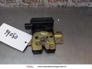 O158259 Gebruikte slotmechaniek achterklep Mini ONE