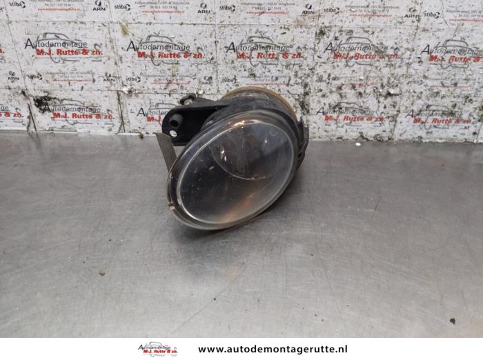 Gebruikte Mistlamp rechts-voor Volkswagen Passat O158285
