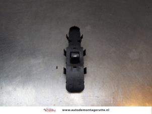 O158303 Gebruikte schakelaar elektrisch raam Citroen Jumpy