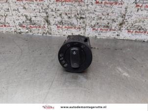 O158448 Gebruikte licht schakelaar Audi A4