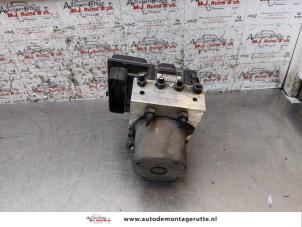 O158449 Gebruikte abs pomp Audi A4