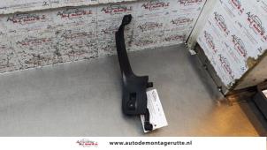 Gebruikte Elektrisch Raam Schakelaar Audi A4 (B7) 1.6 Prijs op aanvraag aangeboden door Autodemontage M.J. Rutte B.V.