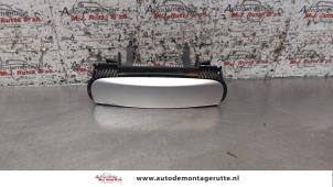 O158665 Gebruikte deurgreep 4deurs links-achter Audi A4