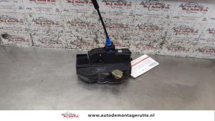 O158687 Gebruikte deurslot mechaniek 4deurs links-voor Renault Megane Scenic