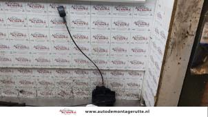 O158728 Gebruikte slotmechaniek portier 4deurs rechts-voor Nissan Note