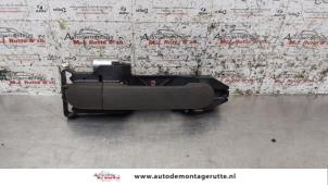O158729 Gebruikte portiergreep 4deurs rechts-voor Nissan Note