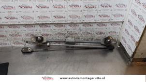 O158909 Gebruikte ruitenwis mechaniek Mitsubishi Lancer