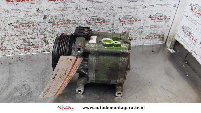 Pomp Airco van een Fiat 500 (312) 0.9 TwinAir 85 2011