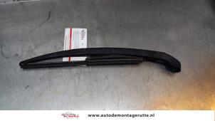 O159057 Gebruikte ruitenwisserarm achter Ford KA