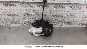 O159117 Gebruikte deurslot mechaniek 4deurs rechts-voor Kia Pro Cee'd