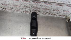 O159348 Gebruikte schakelaar elektrisch raam Fiat Punto