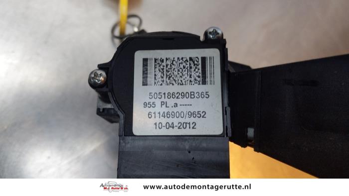 Kontaktslot+Sleutel van een Fiat Punto III (199) 0.9 TwinAir 2012