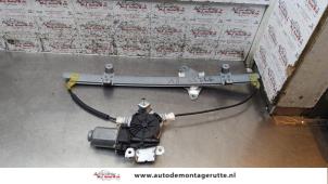 O159540 Gebruikte ruitmechaniek 4deurs rechts-voor Nissan Note