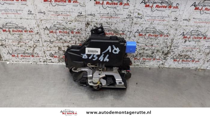 Gebruikte Portierslot Mechaniek 4Deurs rechts-voor Skoda Fabia O159636