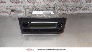 Gebruikte Radio CD Speler Fiat Punto II (188) 1.2 16V 3-Drs. Prijs op aanvraag aangeboden door Autodemontage M.J. Rutte B.V.