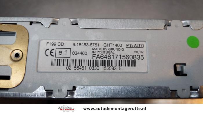 Radio CD Speler van een Fiat Grande Punto (199) 1.2 Euro 5 2006