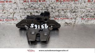 O159766 Gebruikte achterklep slotmechaniek Opel Astra