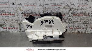 O160016 Gebruikte portierslot mechaniek 4deurs rechts-achter Skoda Fabia