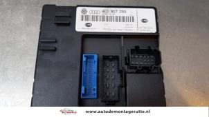 Gebruikte Comfort Module Audi A8 (D3) 4.2 V8 40V Quattro Prijs € 75,00 Margeregeling aangeboden door Autodemontage M.J. Rutte B.V.