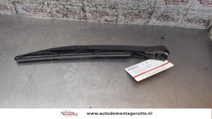 O160331 Gebruikte ruitenwisserarm achter Opel Astra