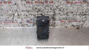 O160352 Gebruikte schakelaar elektrisch raam Chevrolet Aveo