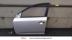 O160504 Gebruikte portier 4deurs links-voor Kia Cee'D