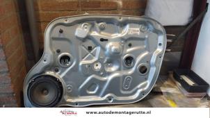 O160792 Gebruikte raammechaniek 4deurs rechts-voor Kia Cee'D