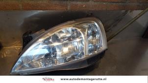 O160815 Gebruikte linker koplamp Opel Corsa