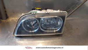 O160821 Gebruikte linker koplamp Volvo V40