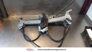O160827 Gebruikte raammechaniek 2deurs rechts-voor Renault Megane