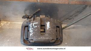O160829 Gebruikte remklauw (tang) links-voor Audi A8