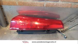 O160853 Gebruikte achterlicht links Kia Cee'D
