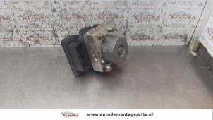 O161026 Gebruikte abs pomp Toyota Aygo