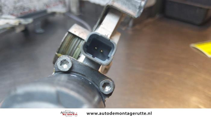 Ruitmechaniek 2Deurs links-voor van een Nissan Micra (K12) 1.2 16V 2003