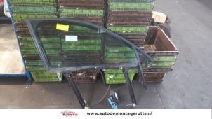 O161118 Gebruikte raammechaniek 4deurs rechts-voor Audi A4