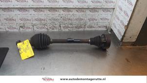 O161128 Gebruikte steekas links-voor Seat Altea