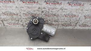 O161193 Gebruikte ruitenwissermotor achter Peugeot 107