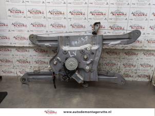 O161309 Gebruikte raammechaniek 4deurs links-voor Mitsubishi Grandis