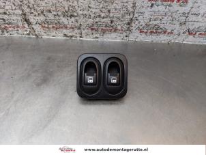 O161373 Gebruikte combischakelaar ramen Peugeot 1007