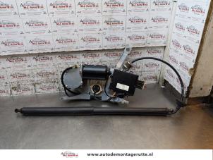 Gebruikte Achterklep motor Opel Vectra C Caravan 1.9 CDTI 16V Prijs op aanvraag aangeboden door Autodemontage M.J. Rutte B.V.