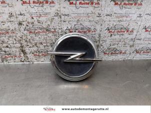 O161531 Gebruikte handgreep achterklep Opel Corsa