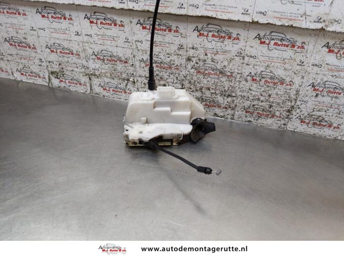 Deurslot Mechaniek 4Deurs links-voor van een Renault Espace (JK) 3.5 V6 24V Phase I 2006