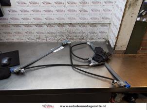 O161638 Gebruikte ruitmechaniek 4deurs rechts-voor Renault Espace