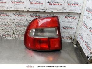 O161668 Gebruikte achterlicht links Volvo V40