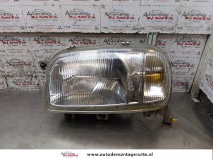O161680 Gebruikte linker koplamp Nissan Micra