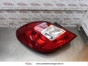 O161765 Gebruikte achterlicht links Opel Corsa