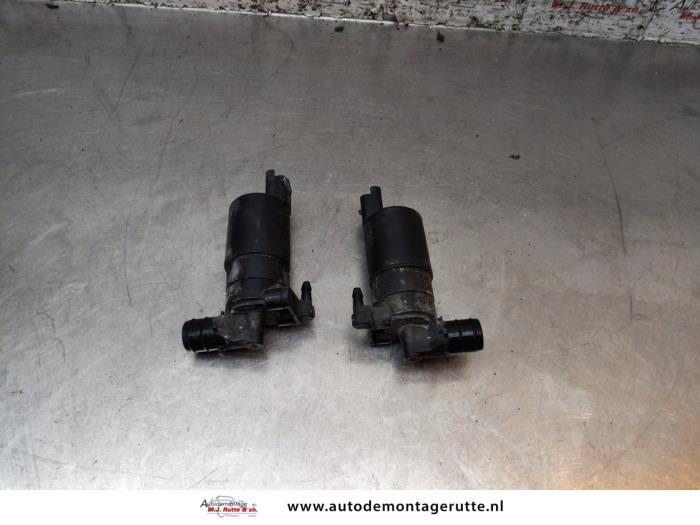 Gebruikte Ruitensproeierpomp voor Toyota Aygo O161772