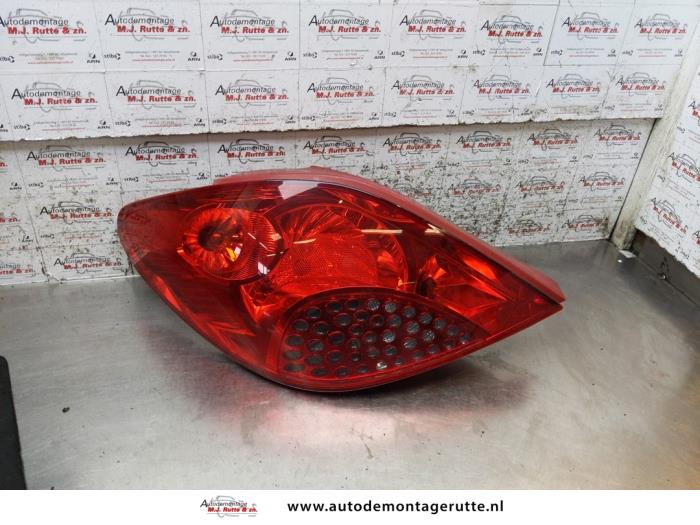 Gebruikte Achterlicht links Peugeot 207 O161855